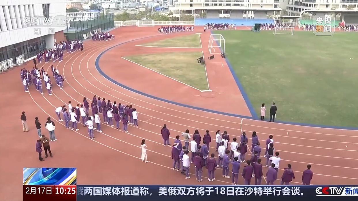 赛的表现堪